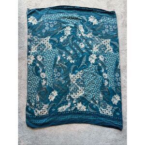 NWOT luxury 100% silk scarf beautiful blues A3